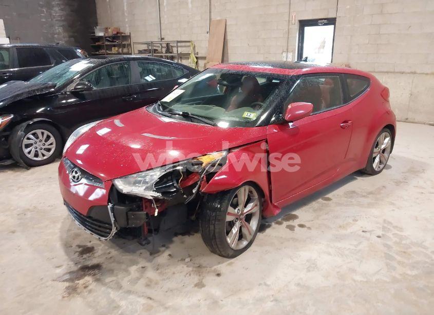 Photo 2 of 2013 Hyundai Veloster (VIN KMHTC6AD7DU142638)