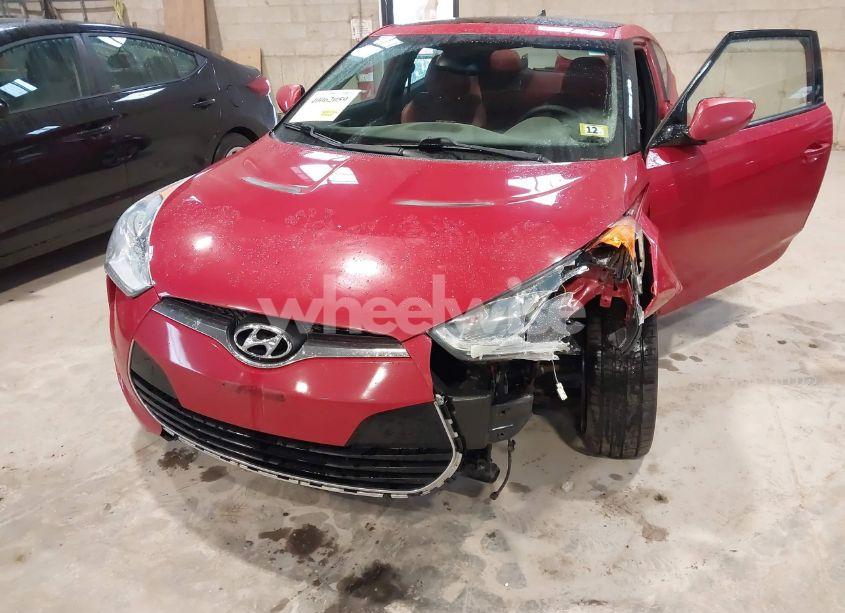 Photo 6 of 2013 Hyundai Veloster (VIN KMHTC6AD7DU142638)