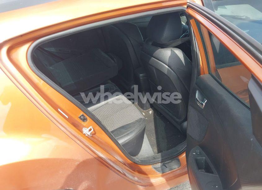 Photo 8 of 2016 Hyundai Veloster (VIN KMHTC6AD7GU281060)