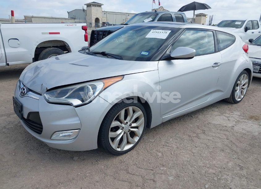 Photo 2 of 2012 Hyundai Veloster BASE W/BLACK (VIN KMHTC6AD8CU022989)