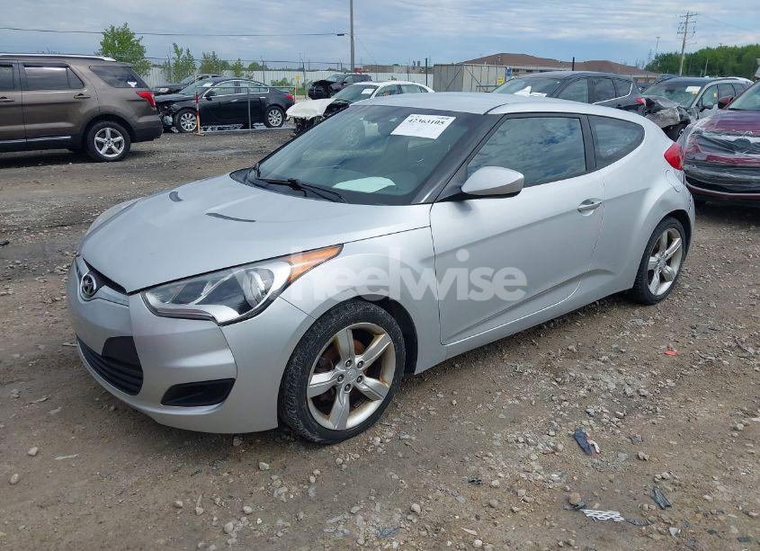 Photo 2 of 2014 Hyundai Veloster BASE W/BLACK (VIN KMHTC6AD8EU182891)