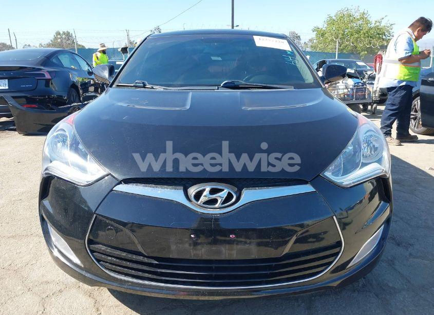 Photo 12 of 2014 Hyundai Veloster BASE W/RED (VIN KMHTC6AD8EU190795)