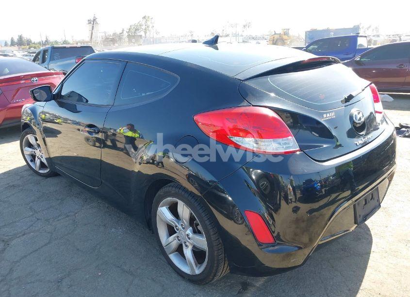 Photo 3 of 2014 Hyundai Veloster BASE W/RED (VIN KMHTC6AD8EU190795)