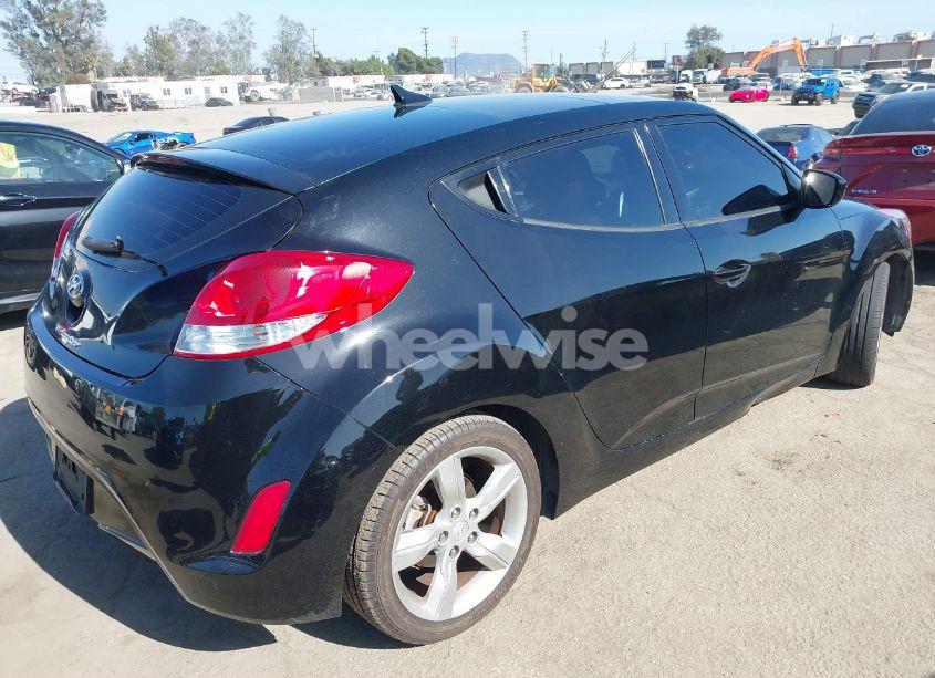 Photo 4 of 2014 Hyundai Veloster BASE W/RED (VIN KMHTC6AD8EU190795)