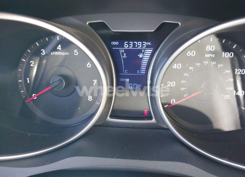 Photo 7 of 2014 Hyundai Veloster BASE W/RED (VIN KMHTC6AD8EU190795)