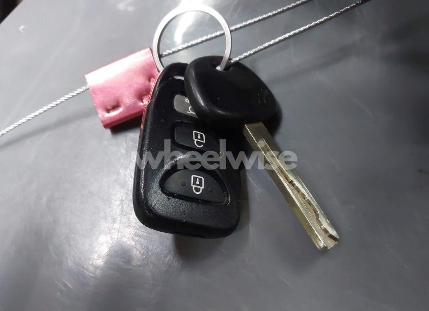 Photo 11 of 2016 Hyundai Veloster (VIN KMHTC6AD8GU299664)