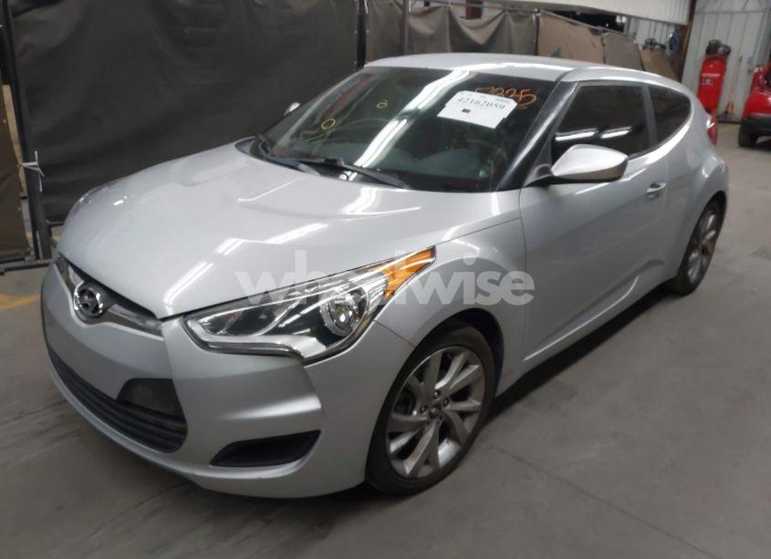 Photo 2 of 2016 Hyundai Veloster (VIN KMHTC6AD8GU299664)