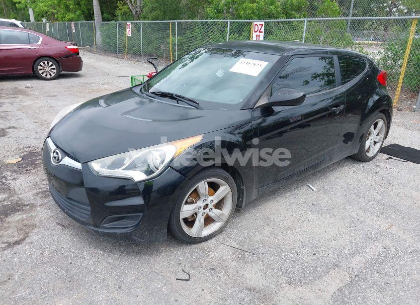 Photo 2 of 2013 Hyundai Veloster BASE W/BLACK (VIN KMHTC6AD9DU126036)