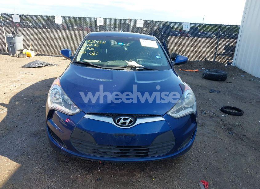 Photo 12 of 2016 Hyundai Veloster (VIN KMHTC6AD9GU303186)