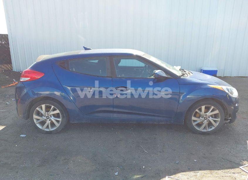 Photo 13 of 2016 Hyundai Veloster (VIN KMHTC6AD9GU303186)