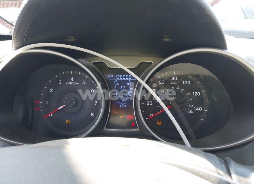 Photo 7 of 2016 Hyundai Veloster (VIN KMHTC6AD9GU303186)