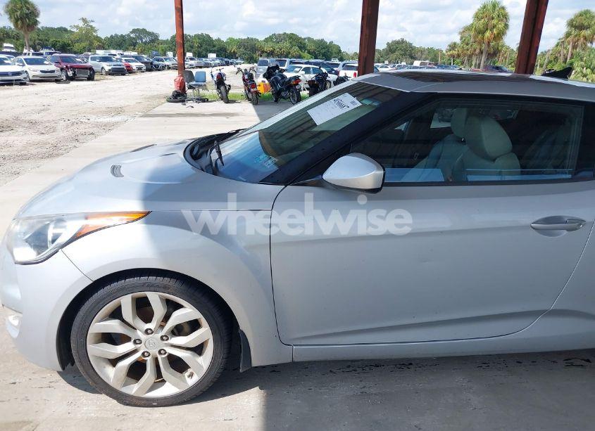 Photo 15 of 2012 Hyundai Veloster BASE W/GRAY (VIN KMHTC6ADXCU056898)
