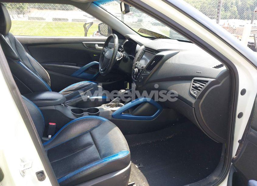 Photo 5 of 2013 Hyundai Veloster TURBO W/BLUE (VIN KMHTC6AE0DU137922)