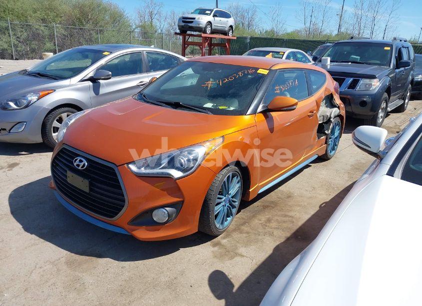 Photo 2 of 2016 Hyundai Veloster TURBO (VIN KMHTC6AE0GU262472)