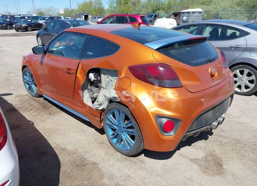 Photo 3 of 2016 Hyundai Veloster TURBO (VIN KMHTC6AE0GU262472)