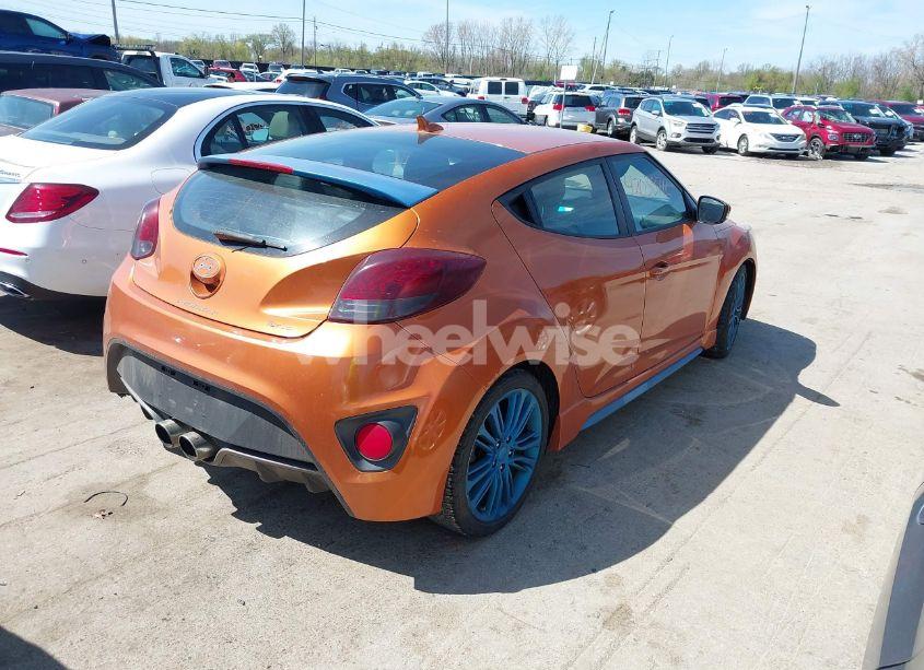 Photo 4 of 2016 Hyundai Veloster TURBO (VIN KMHTC6AE0GU262472)