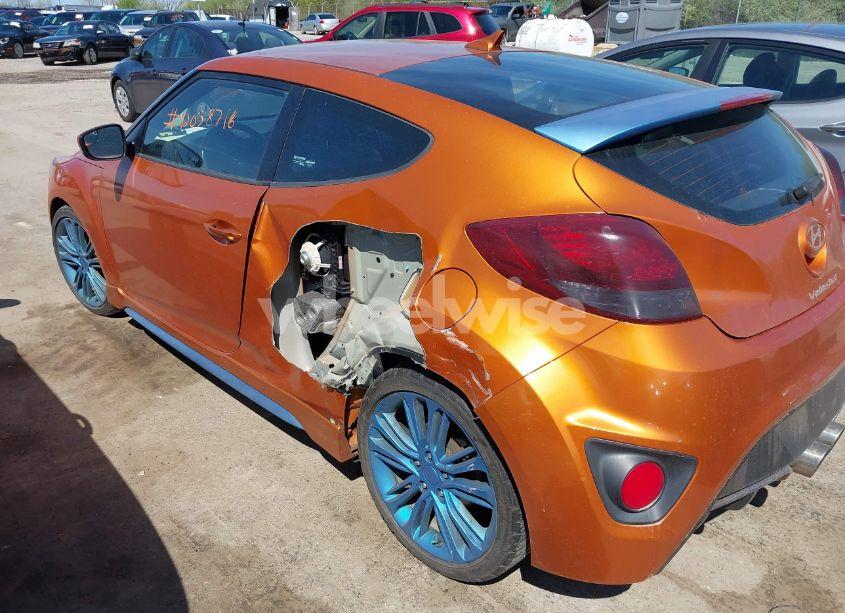 Photo 6 of 2016 Hyundai Veloster TURBO (VIN KMHTC6AE0GU262472)