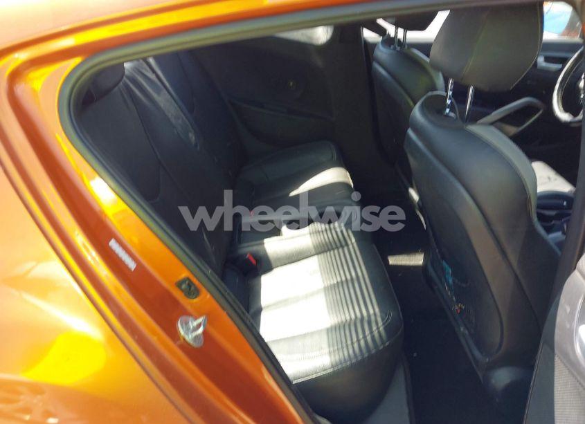 Photo 8 of 2016 Hyundai Veloster TURBO (VIN KMHTC6AE0GU262472)