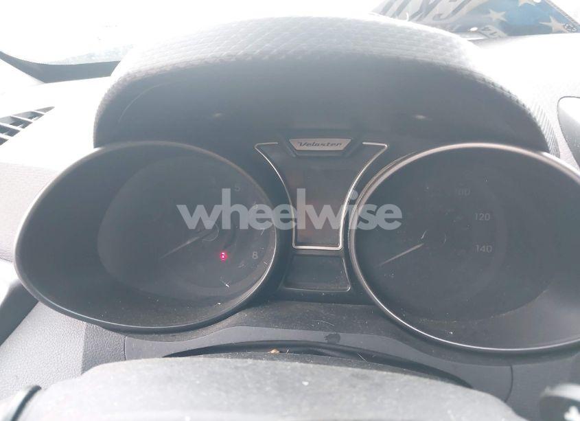 Photo 7 of 2015 Hyundai Veloster TURBO (VIN KMHTC6AE1FU241662)