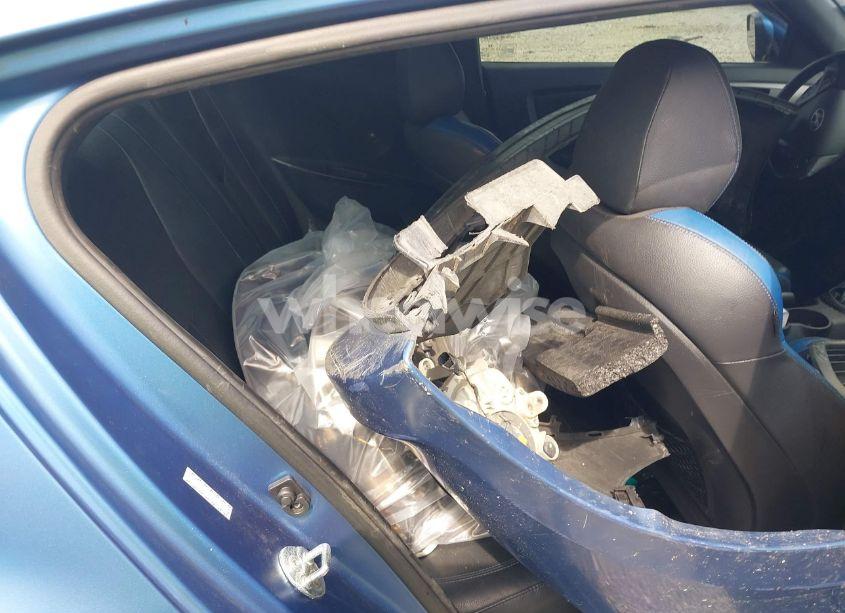 Photo 8 of 2016 Hyundai Veloster TURBO RALLY EDITION (VIN KMHTC6AE4GU261082)