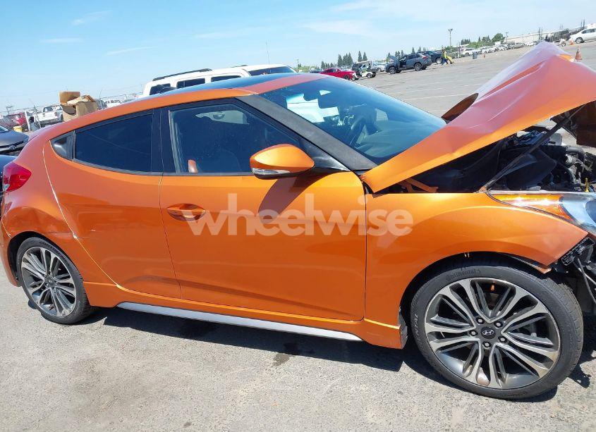 Photo 14 of 2016 Hyundai Veloster TURBO (VIN KMHTC6AE9GU288293)