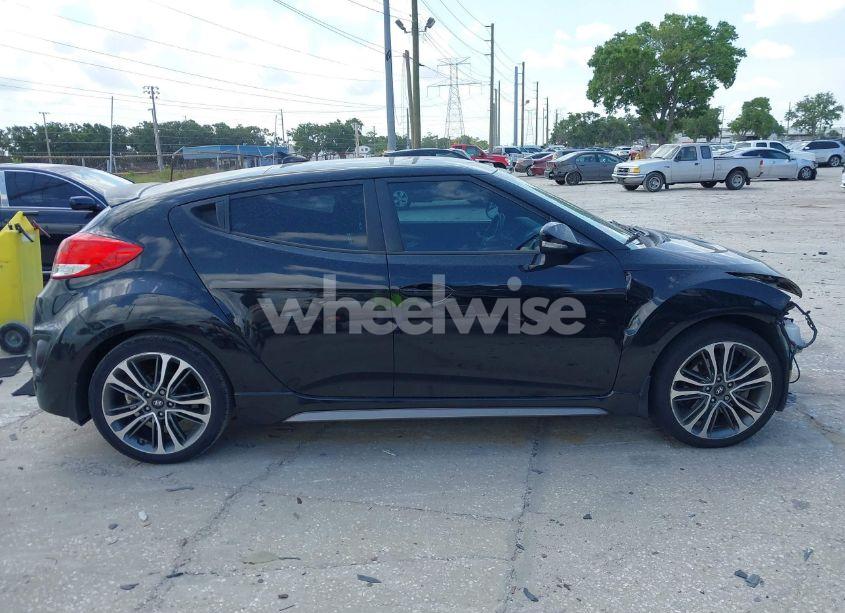 Photo 13 of 2016 Hyundai Veloster TURBO (VIN KMHTC6AEXGU281207)