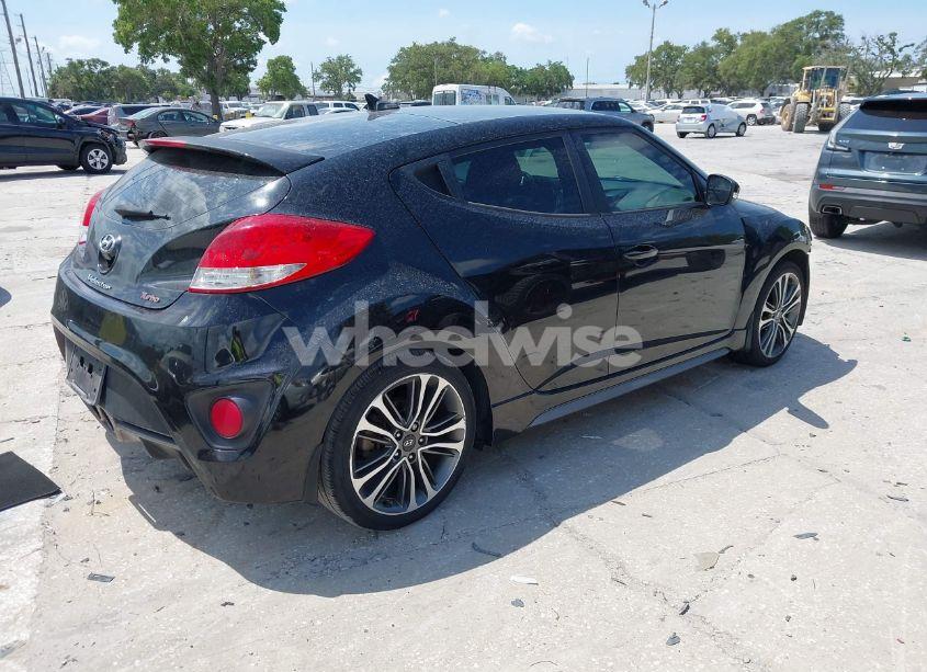 Photo 4 of 2016 Hyundai Veloster TURBO (VIN KMHTC6AEXGU281207)