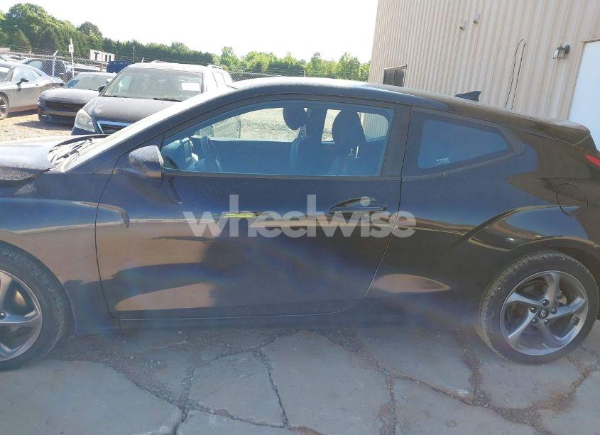 Photo 14 of 2021 Hyundai Veloster 2.0 (VIN KMHTG6AF0MU032598)