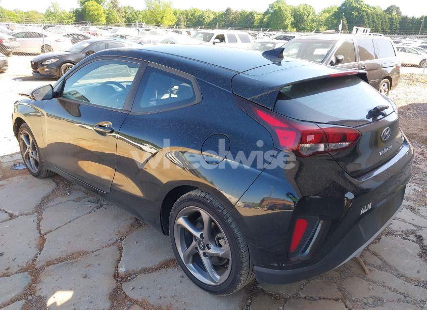 Photo 3 of 2021 Hyundai Veloster 2.0 (VIN KMHTG6AF0MU032598)