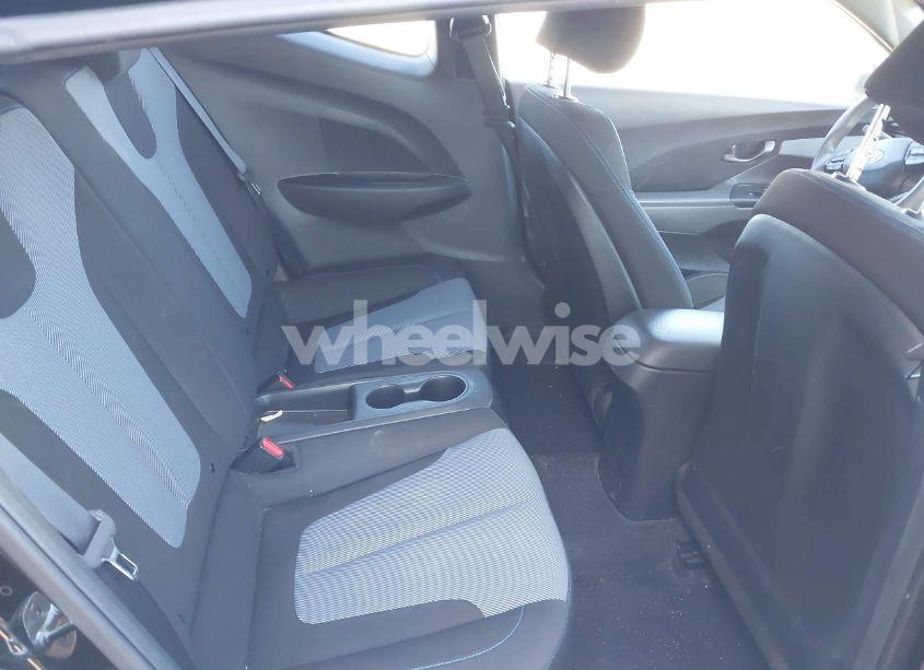 Photo 8 of 2021 Hyundai Veloster 2.0 (VIN KMHTG6AF0MU032598)
