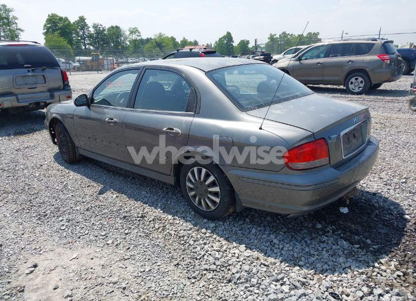 Photo 3 of 2002 Hyundai Sonata GLS (VIN KMHWF25H72A684427)