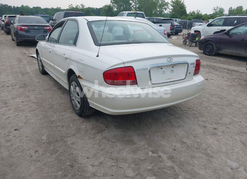 Photo 3 of 2003 Hyundai Sonata BASE W/2.7L V6 (VIN KMHWF25H83A778110)