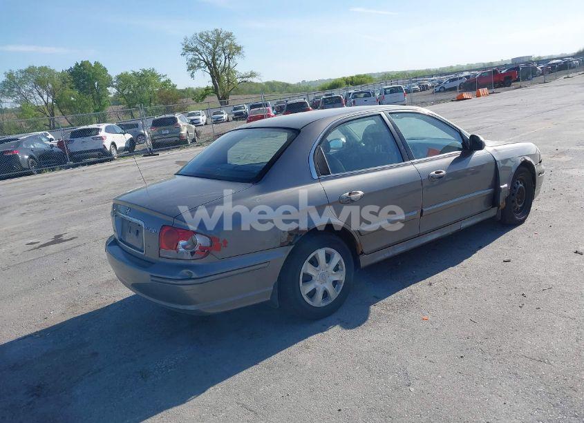 Photo 4 of 2003 Hyundai Sonata (VIN KMHWF25S03A877600)