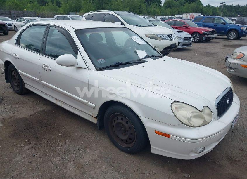 2004 Hyundai Sonata (VIN KMHWF25S34A045671) main photo
