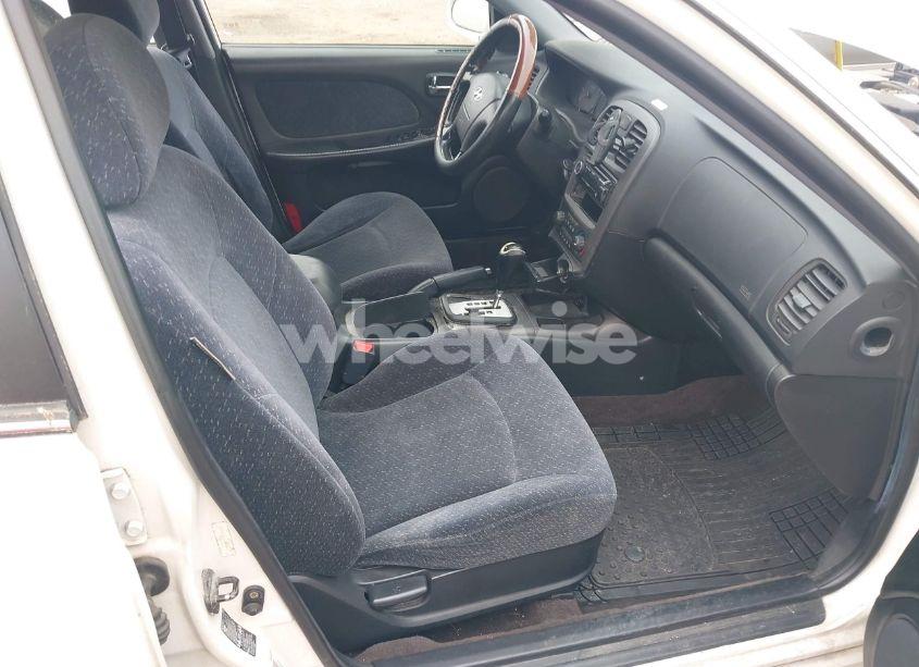 Photo 5 of 2004 Hyundai Sonata (VIN KMHWF25S34A045671)