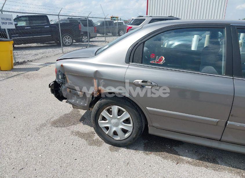 Photo 13 of 2004 Hyundai Sonata (VIN KMHWF25S84A915690)