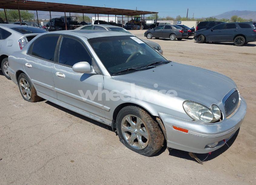 2002 Hyundai Sonata (VIN KMHWF25S92A661453) main photo