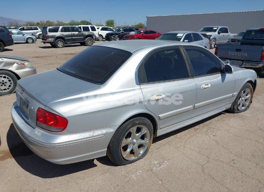 Photo 4 of 2002 Hyundai Sonata (VIN KMHWF25S92A661453)