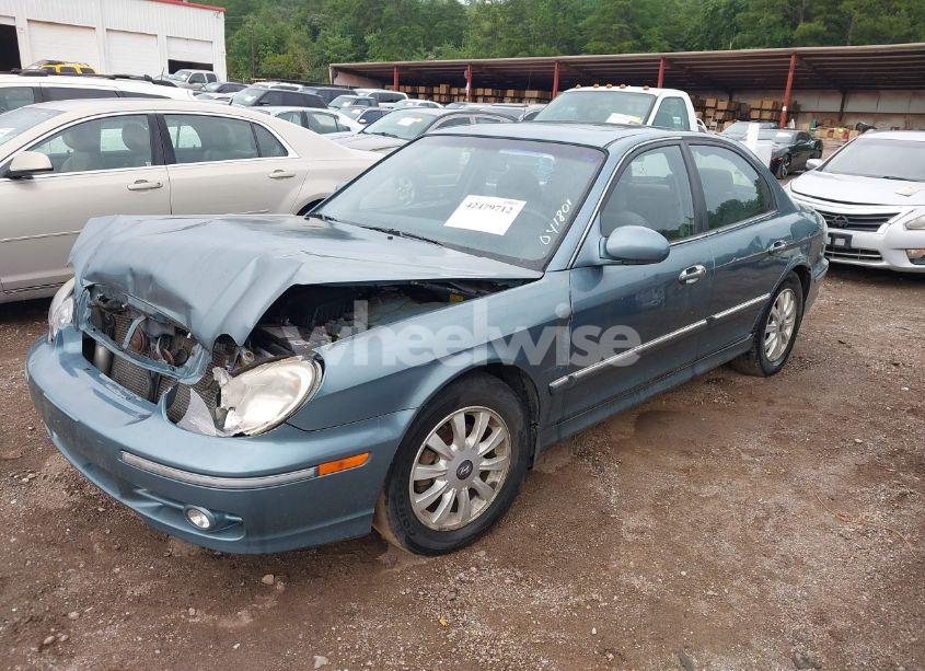 Photo 2 of 2004 Hyundai Sonata GLS/LX (VIN KMHWF35H04A041801)