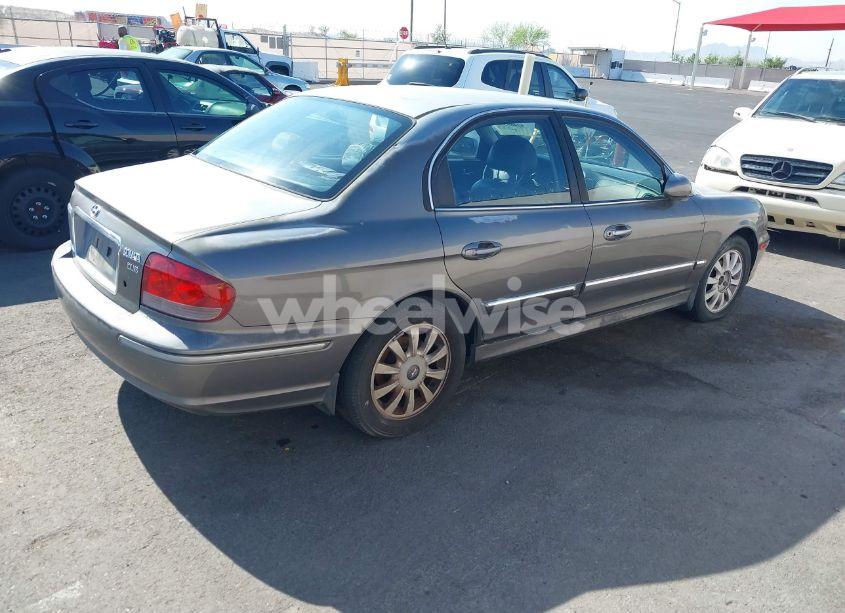 Photo 4 of 2002 Hyundai Sonata GLS/LX (VIN KMHWF35H72A679850)