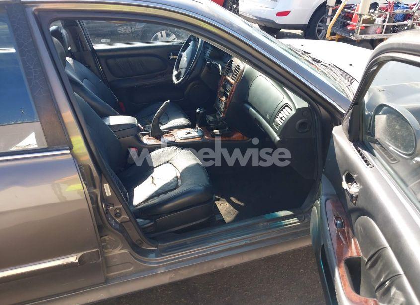 Photo 5 of 2002 Hyundai Sonata GLS/LX (VIN KMHWF35H72A679850)