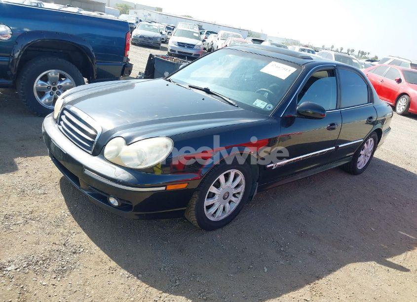 Photo 2 of 2002 Hyundai Sonata GLS/LX (VIN KMHWF35H82A714461)