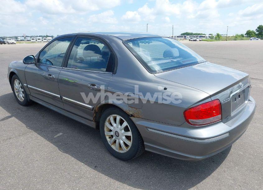 Photo 3 of 2004 Hyundai Sonata GLS/LX (VIN KMHWF35H94A982759)