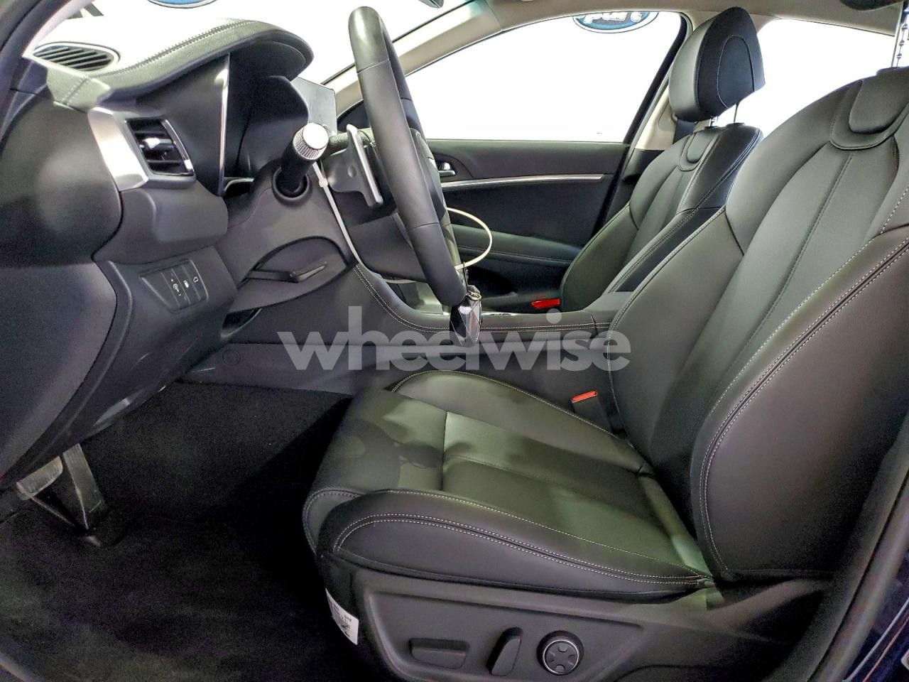 Photo 7 of 2026 GENESIS G70 (VIN KMTG14SC4TU165459)
