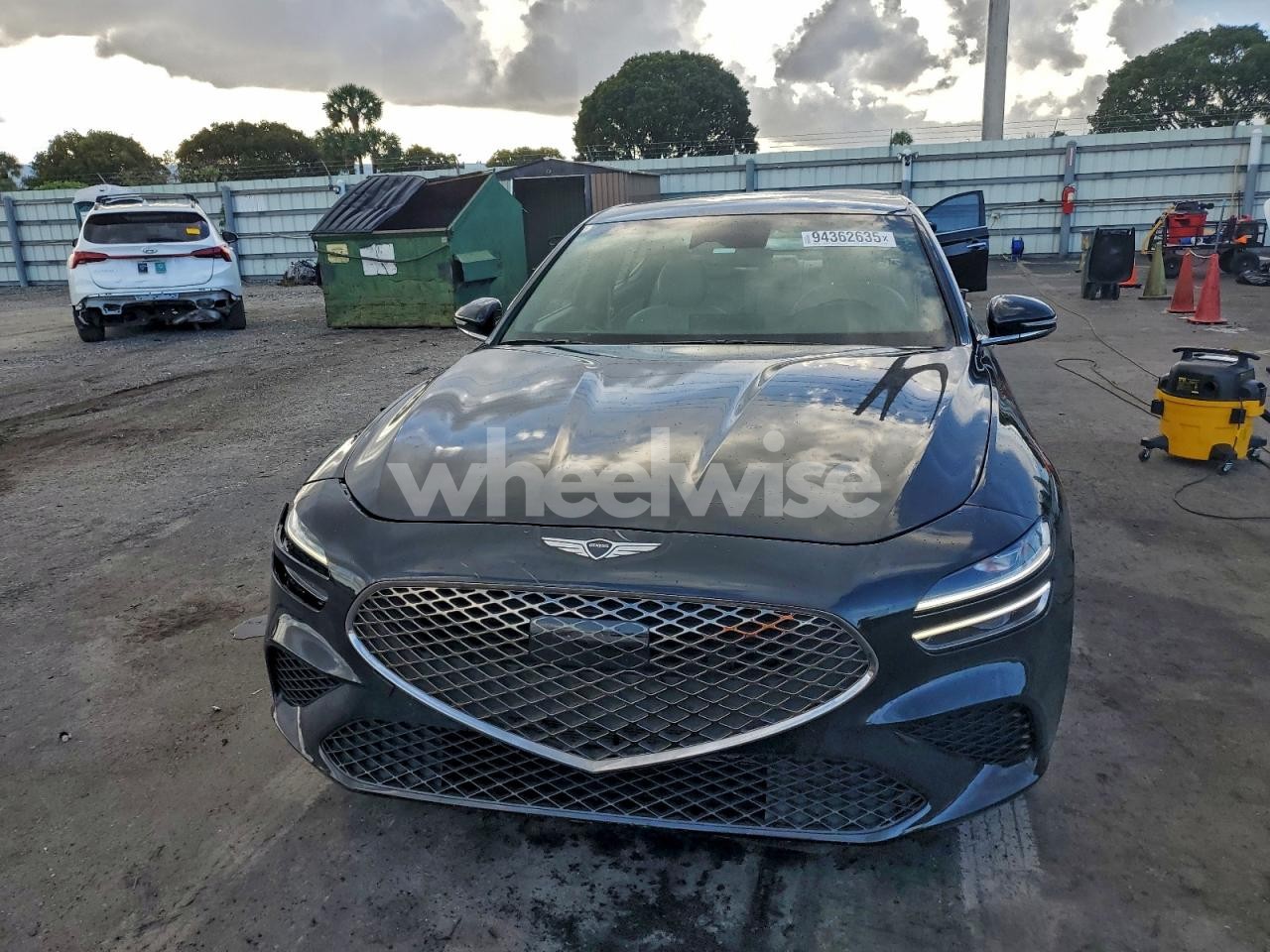 Photo 5 of 2024 GENESIS G70 BASE (VIN KMTG34SC7RU143488)