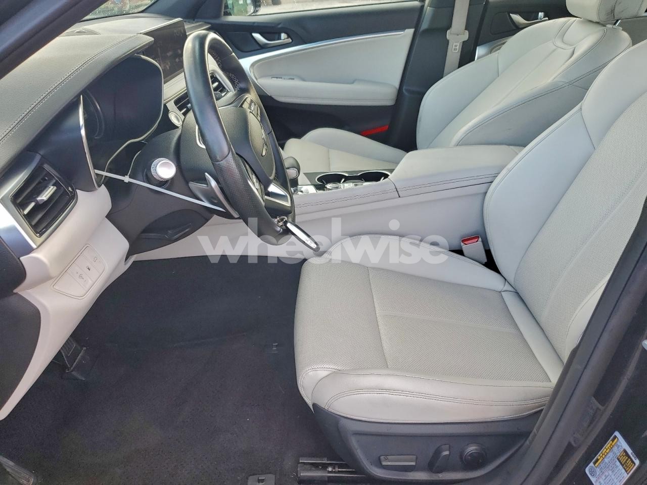 Photo 7 of 2024 GENESIS G70 BASE (VIN KMTG34SC7RU143488)