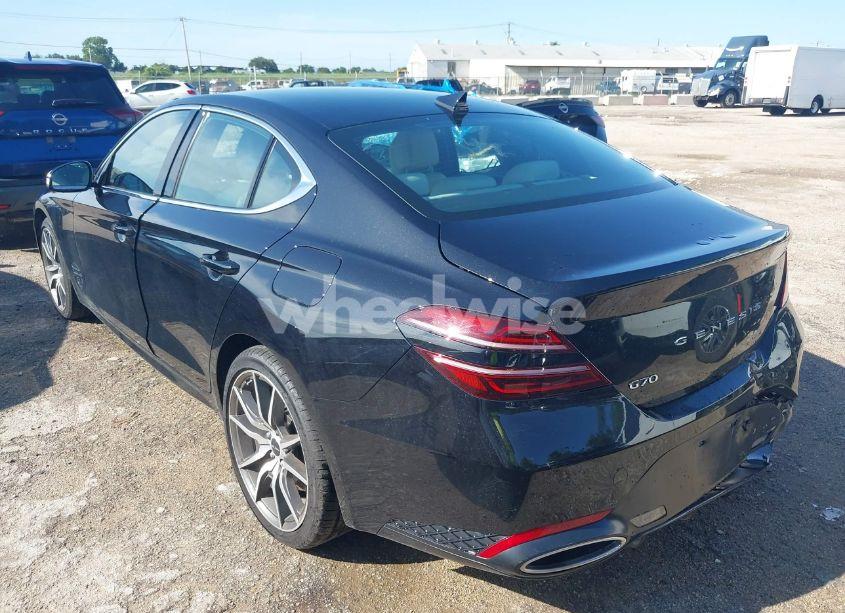 Photo 3 of 2025 Genesis G70 2.5T RWD (VIN KMTG34SC9SU153977)