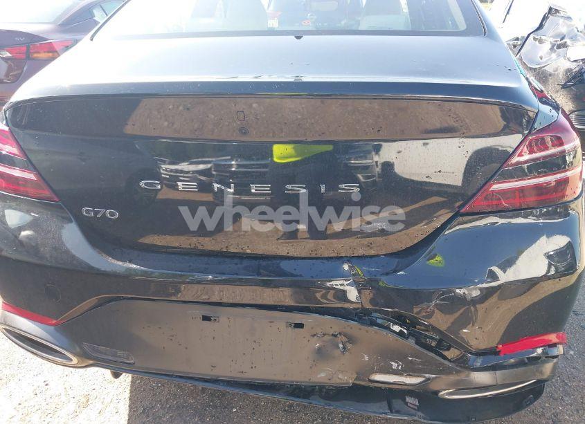 Photo 6 of 2025 Genesis G70 2.5T RWD (VIN KMTG34SC9SU153977)