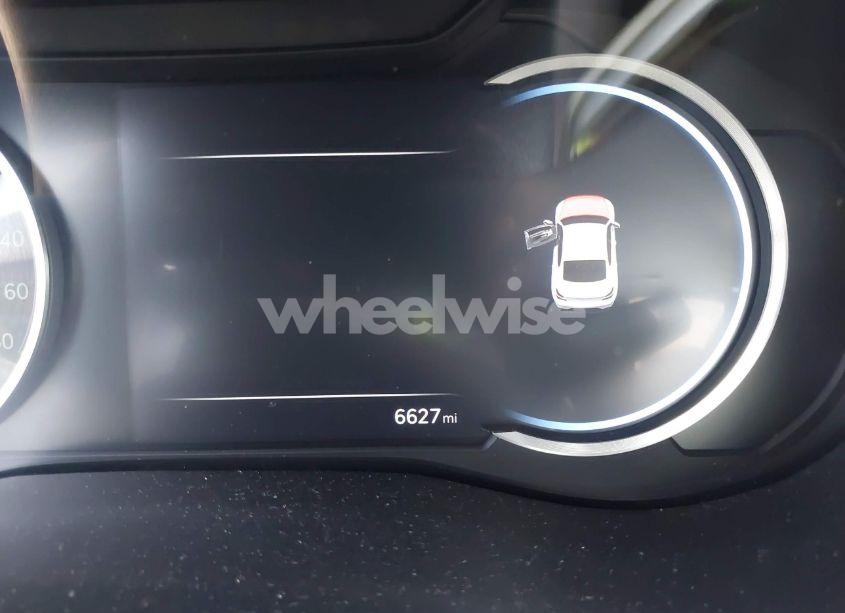 Photo 7 of 2025 Genesis G70 2.5T RWD (VIN KMTG34SC9SU153977)