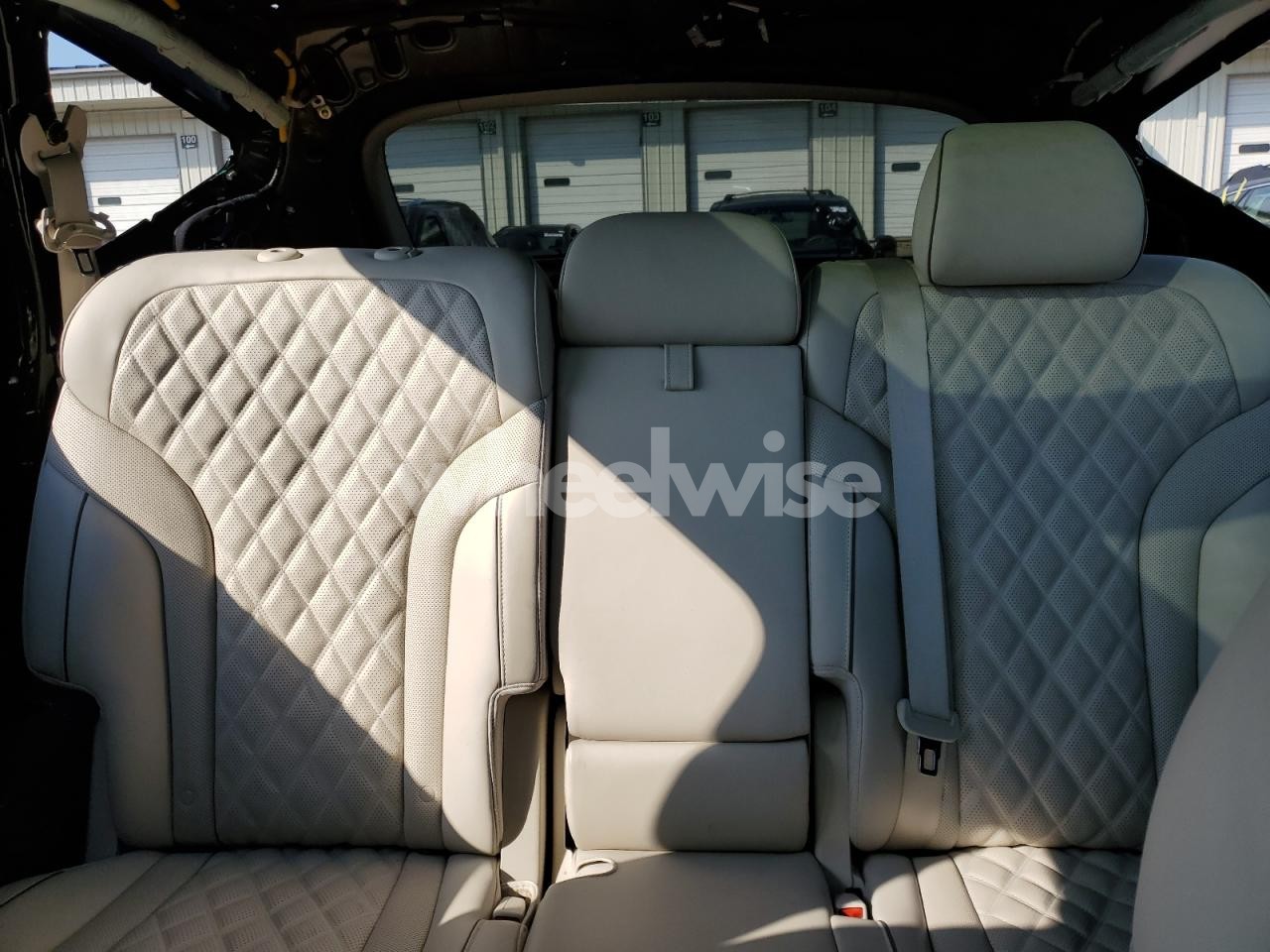 Photo 10 of 2024 GENESIS GV80 BASE (VIN KMUHCESCXRU169637)